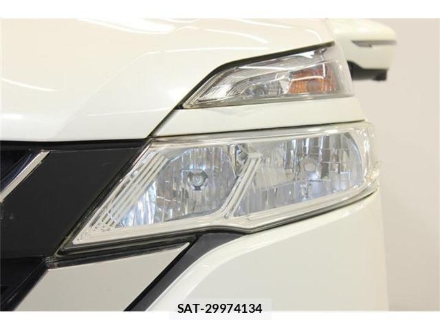 Nissan SERENA 2017-03 7272912-14