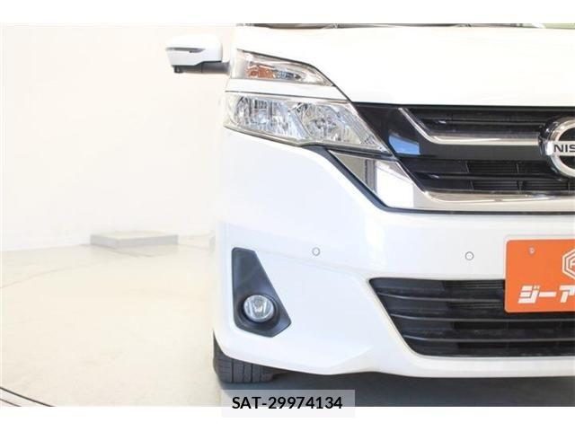 Nissan SERENA 2017-03 7272912-15