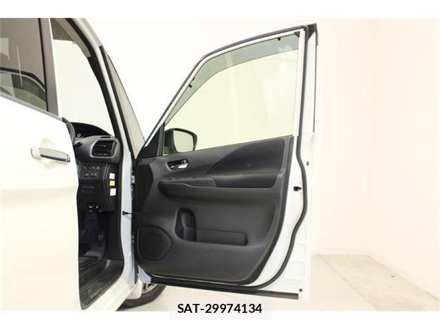 Nissan SERENA 2017-03 7272912-28