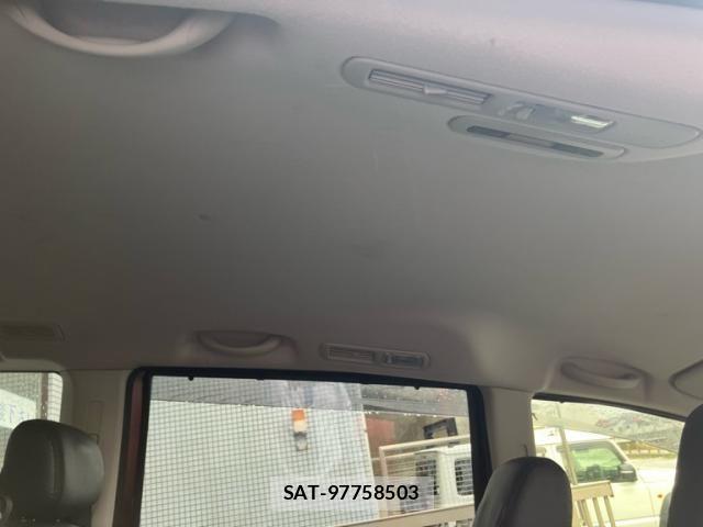 Nissan SERENA 2016-02 7272918-10