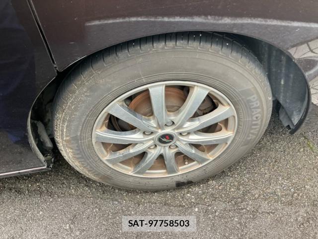 Nissan SERENA 2016-02 7272918-6