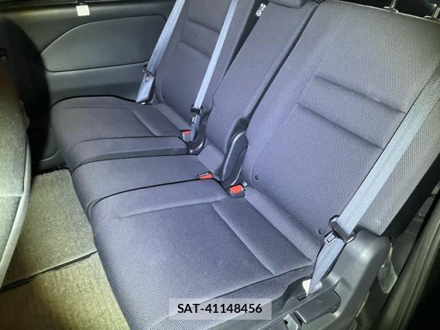 Nissan SERENA 2017-08 7272914-11
