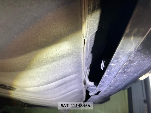Nissan SERENA 2017-08 7272914-28