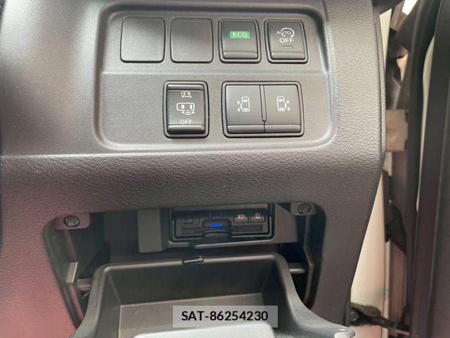 Nissan SERENA 2017-01 7272919-10