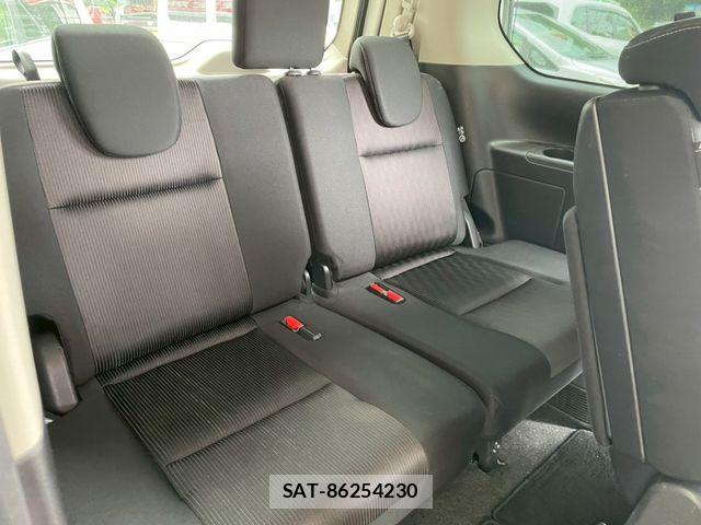 Nissan SERENA 2017-01 7272919-12