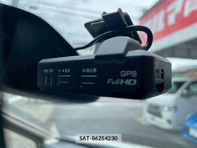 Nissan SERENA 2017-01 7272919-14