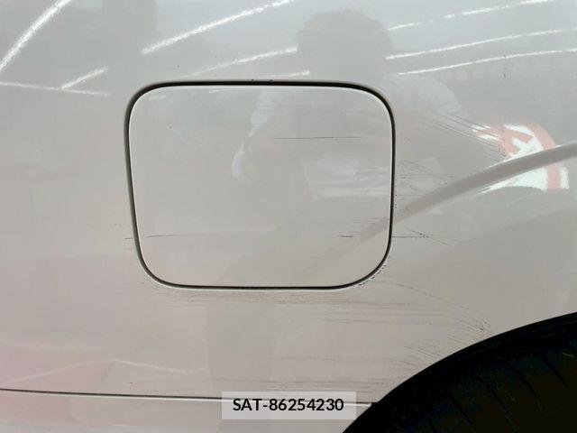 Nissan SERENA 2017-01 7272919-18