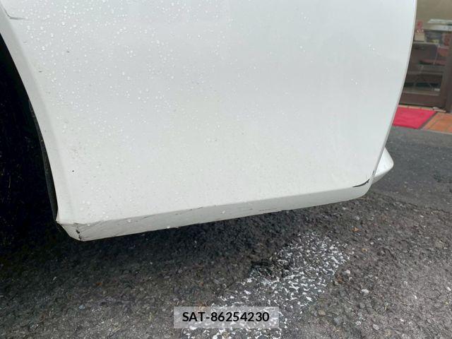 Nissan SERENA 2017-01 7272919-24