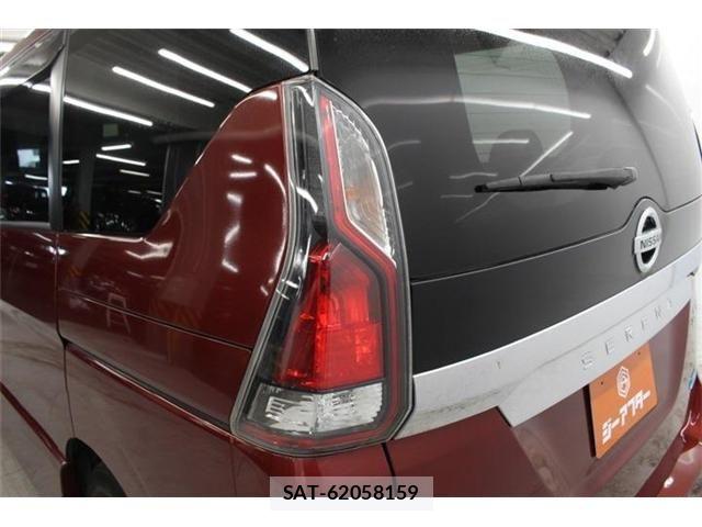 Nissan SERENA 2016-08 7272909-17
