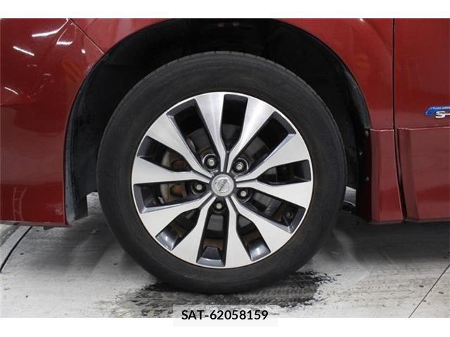 Nissan SERENA 2016-08 7272909-23