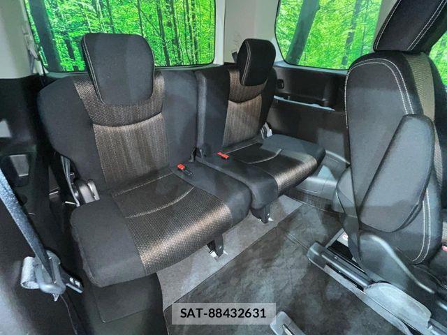 Nissan SERENA 2015-06 7330002-10