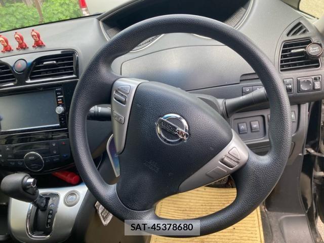 Nissan SERENA 2016-06 7330021-16