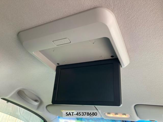 Nissan SERENA 2016-06 7330021-22