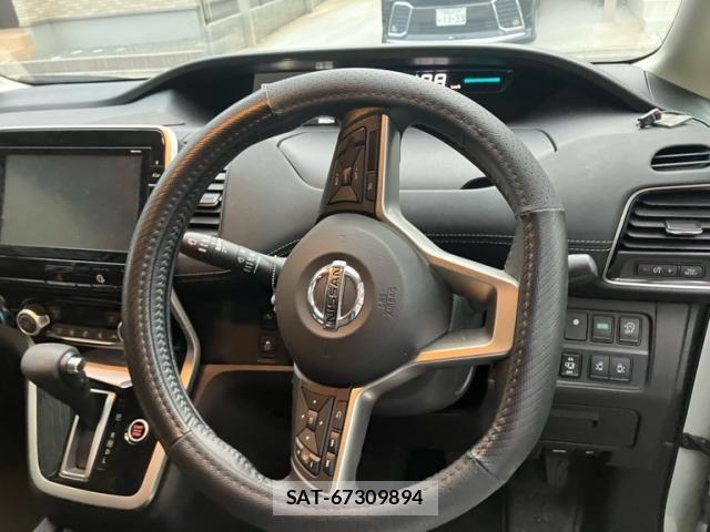 Nissan SERENA 2018-04 7329992-10