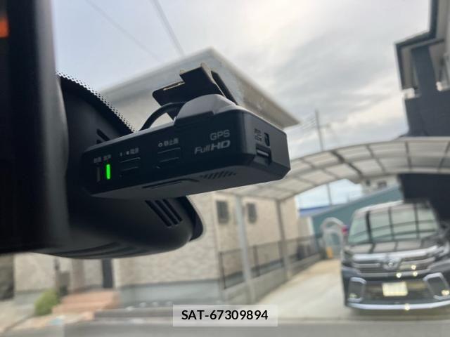 Nissan SERENA 2018-04 7329992-14
