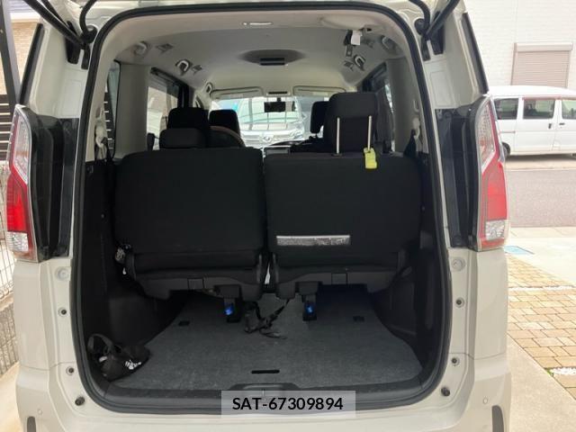 Nissan SERENA 2018-04 7329992-7