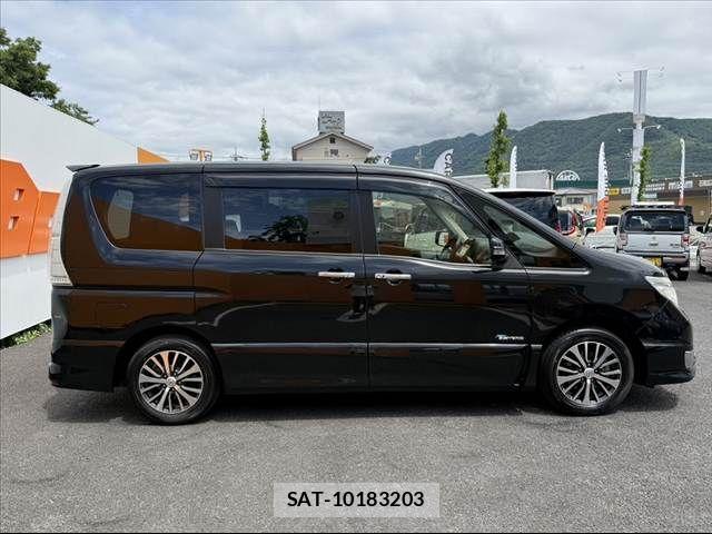 Nissan SERENA 2015-09 7330003-11