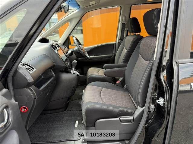 Nissan SERENA 2015-09 7330003-16