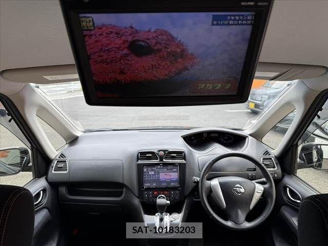 Nissan SERENA 2015-09 7330003-1