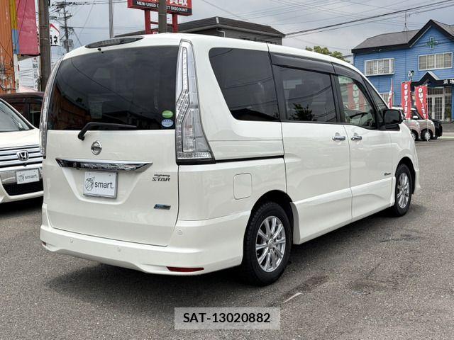Nissan SERENA 2016-01 7330011-9