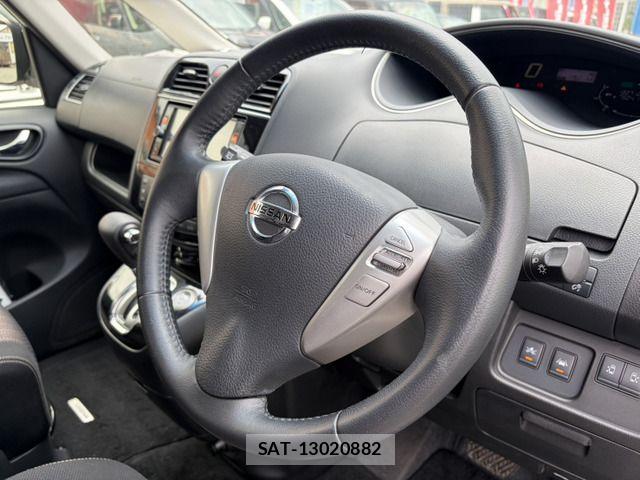 Nissan SERENA 2016-01 7330011-18