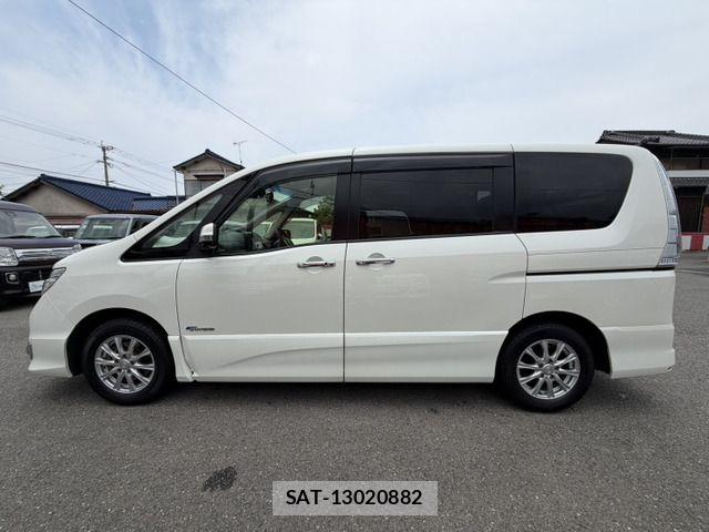 Nissan SERENA 2016-01 7330011-5