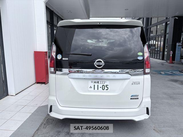 Nissan SERENA 2017-03 7330005-4