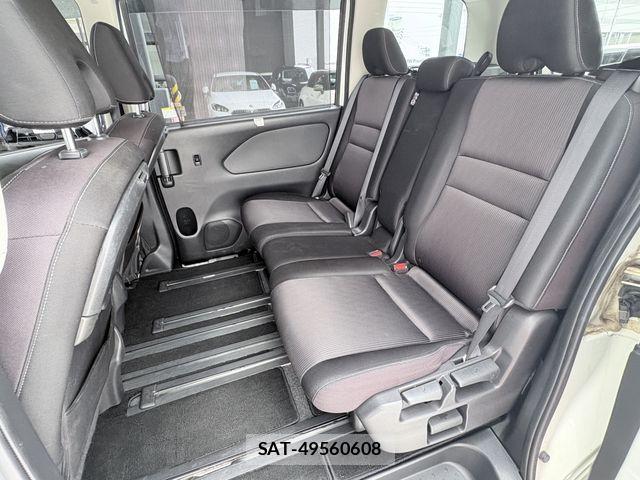 Nissan SERENA 2017-03 7330005-8