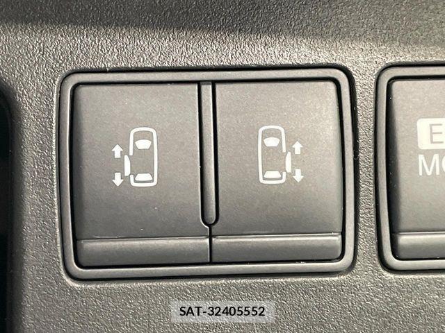 Nissan SERENA 2013-06 7330006-4