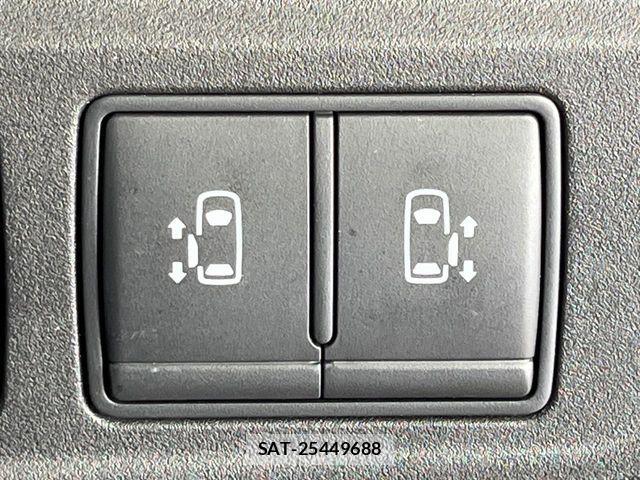 Nissan SERENA 2018-09 7329991-5