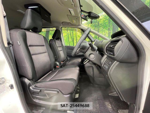 Nissan SERENA 2018-09 7329991-7