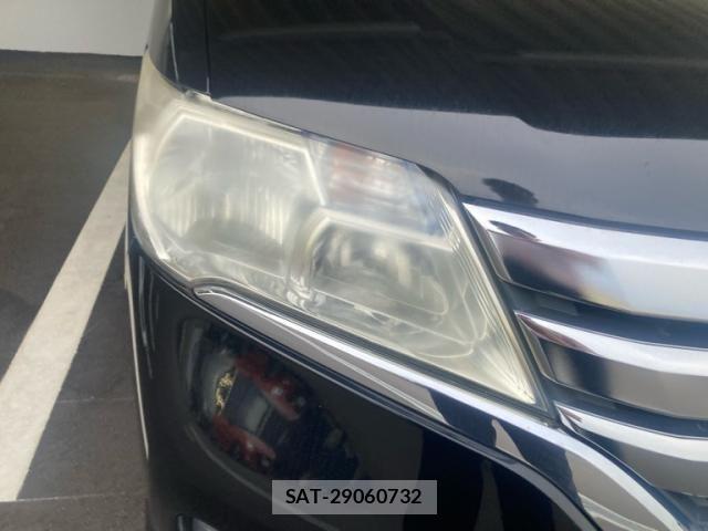 Nissan SERENA 2013-09 7330019-3