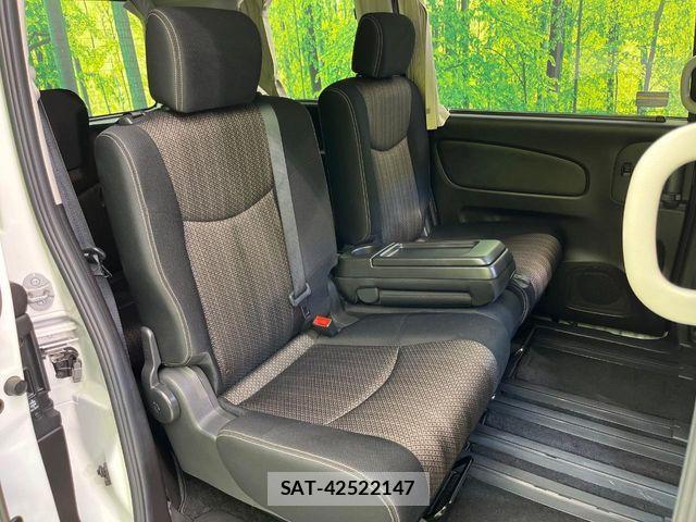 Nissan SERENA 2016-08 7329995-9