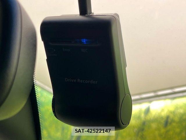 Nissan SERENA 2016-08 7329995-5