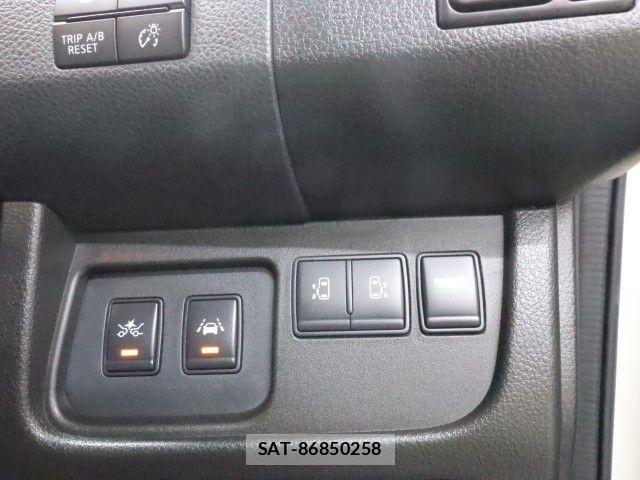Nissan SERENA 2015-07 7329998-24