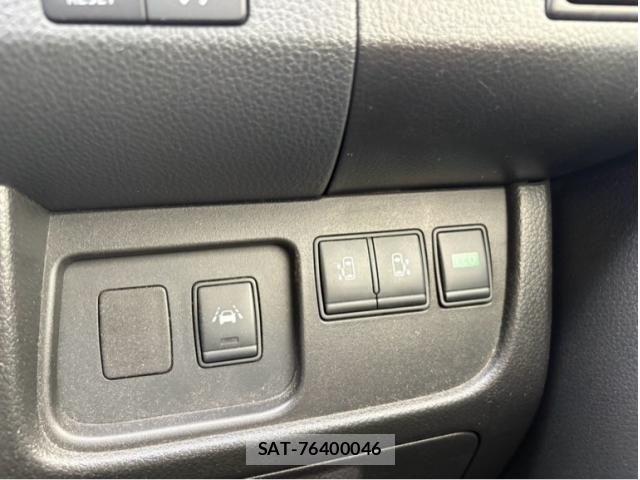 Nissan SERENA 2014-07 7330016-11