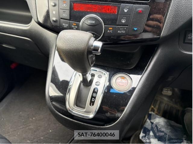 Nissan SERENA 2014-07 7330016-12
