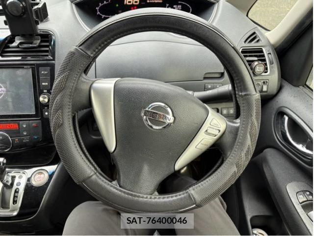 Nissan SERENA 2014-07 7330016-8