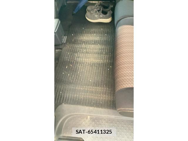 Nissan SERENA 2015-10 7330018-27