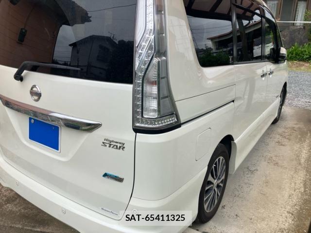 Nissan SERENA 2015-10 7330018-5