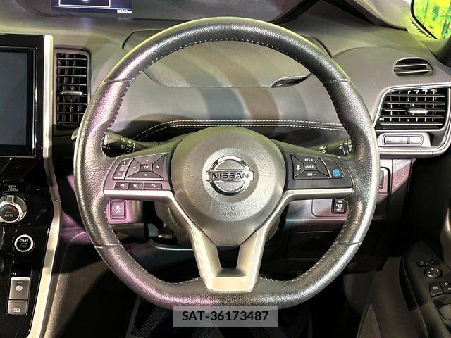 Nissan SERENA 2018-02 7329989-10