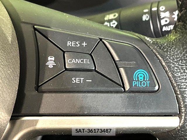 Nissan SERENA 2018-02 7329989-4