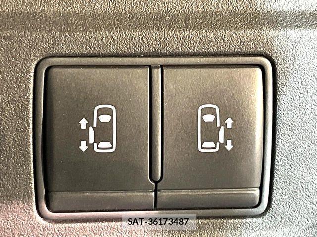 Nissan SERENA 2018-02 7329989-6