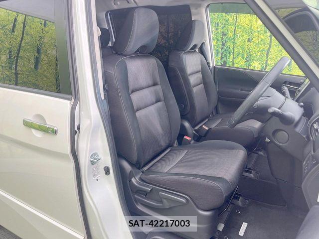 Nissan SERENA 2018-01 7329987-7