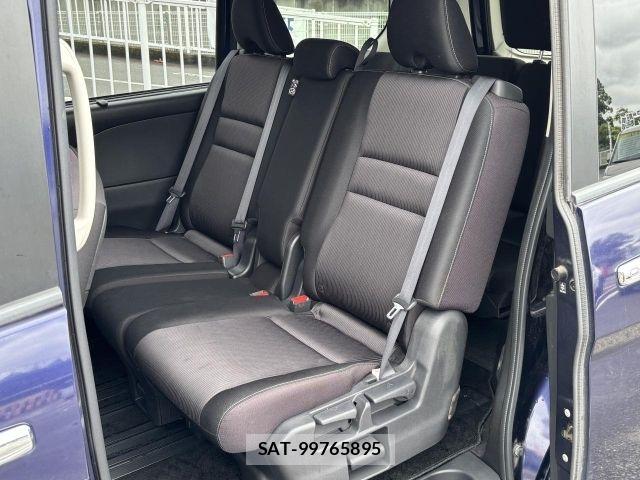 Nissan SERENA 2017-03 7359789-9