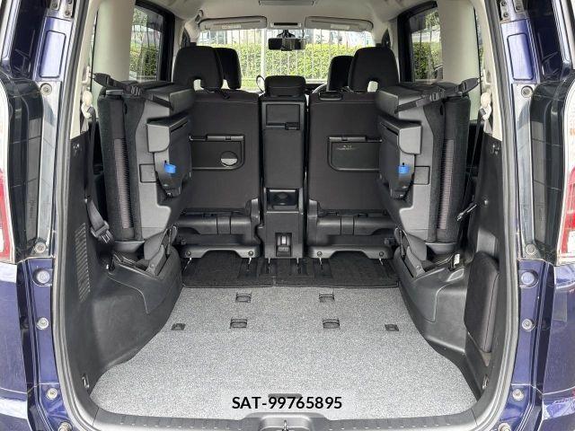 Nissan SERENA 2017-03 7359789-12