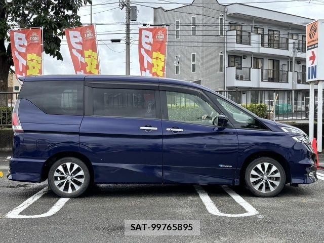 Nissan SERENA 2017-03 7359789-21