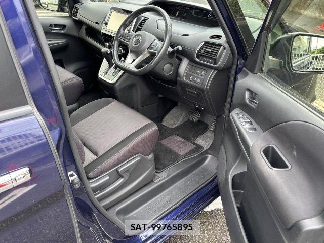 Nissan SERENA 2017-03 7359789-3