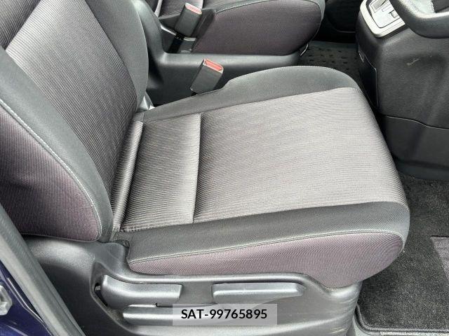 Nissan SERENA 2017-03 7359789-5