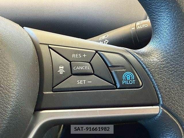 Nissan SERENA 2018-03 7359782-5